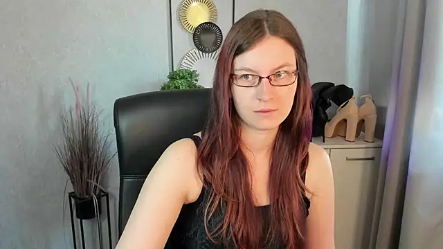 Snapshot of emmaxDelight chatting on 07-10-26, 05:40 emmaxDelight online show from 07-10-26, 05:40