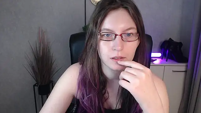 emmaxDelight online show from 12-05-25, 06:23