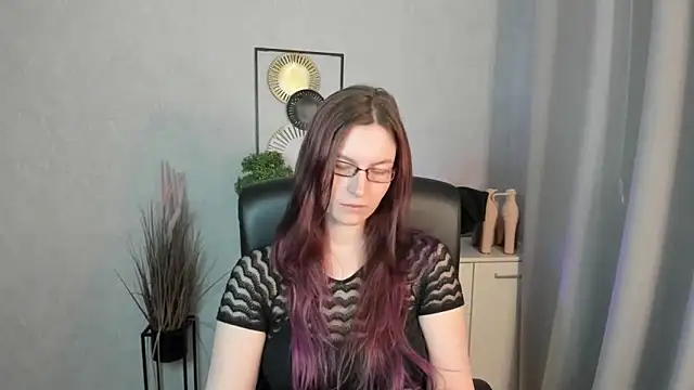 emmaxDelight online show from 04-15-26, 06:19