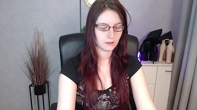 emmaxDelight online show from 01-12-26, 06:31