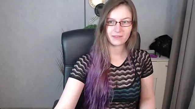 emmaxDelight online show from 10-23-25, 06:45