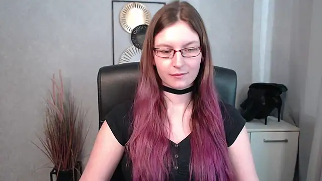 emmaxDelight online show from 03-18-25, 01:23