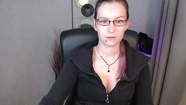 emmaxDelight online show from 10-01-25, 05:23