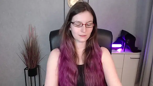 emmaxDelight online show from 12-22-25, 06:24