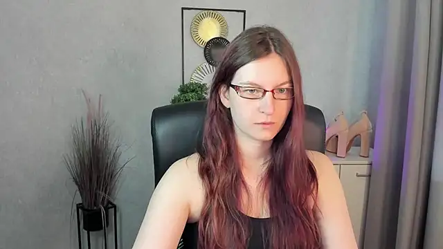 Snapshot of emmaxDelight chatting on 07-07-26, 06:27 emmaxDelight online show from 07-07-26, 06:27