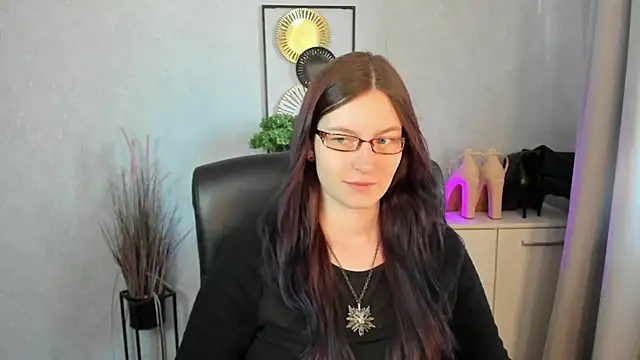 Snapshot of emmaxDelight chatting on 07-16-26, 05:26 emmaxDelight online show from 07-16-26, 05:26