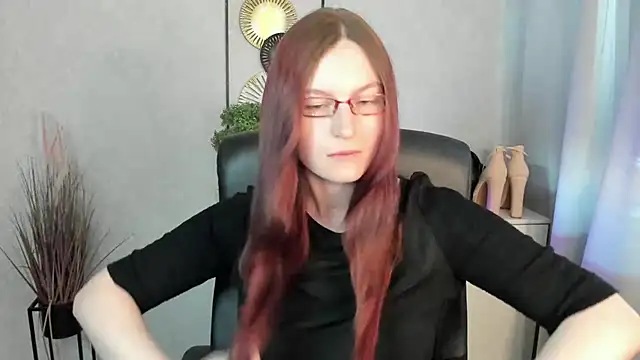 Snapshot of emmaxDelight chatting on 06-25-26, 05:23 emmaxDelight online show from 06-25-26, 05:23