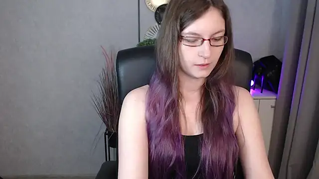 emmaxDelight online show from 10-24-25, 05:28