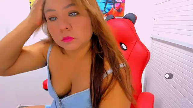 victoria love89 online show from 12-22-25, 02:22