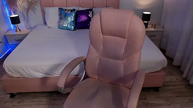 zoe jones13 online show from 03-10-26, 03:10