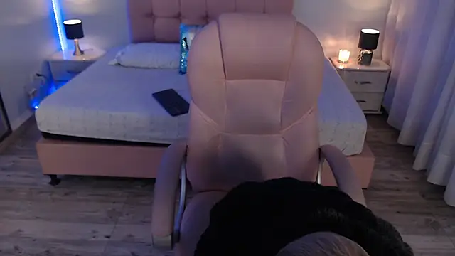 zoe jones13 online show from 01-07-26, 03:55