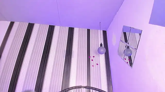 quianna  online show from 03-22-25, 03:42