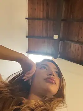 Mia ross16 online show from 12-18-25, 08:56