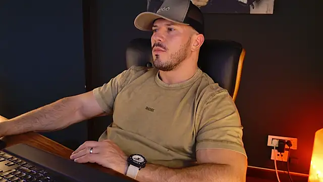 AngeloEric online show from 10-30-25, 02:14