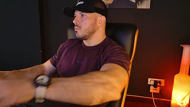 AngeloEric online show from 12-15-25, 11:49