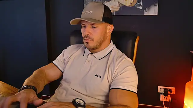 Snapshot of AngeloEric chatting on 09-22-25, 11:16 AngeloEric online show from 09-22-25, 11:16