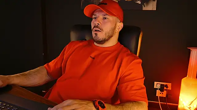 AngeloEric online show from 12-14-25, 01:39