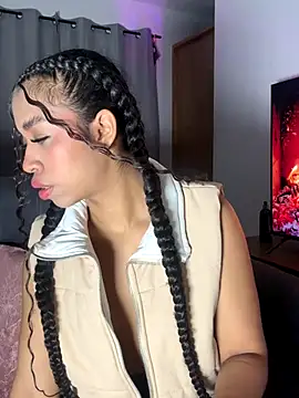 bella  honey online show from 10-15-25, 03:05