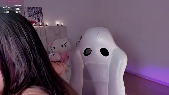 zoe turnner 18 online show from 02-14-26, 11:21