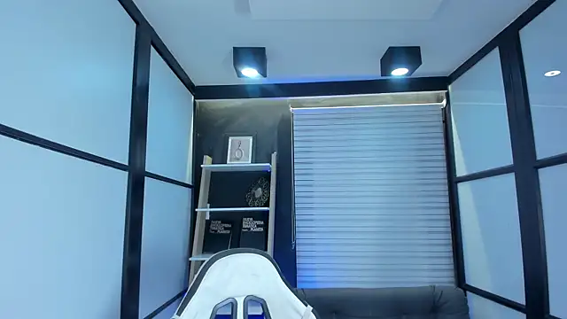 lilithTeen1  online show from 03-11-25, 08:19