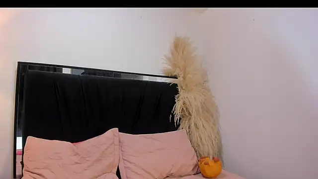 lilithTeen1  online show from 07-10-26, 02:55