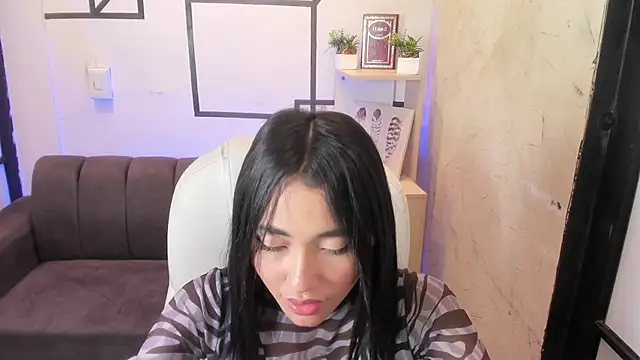 lilithTeen1  online show from 03-12-25, 09:55