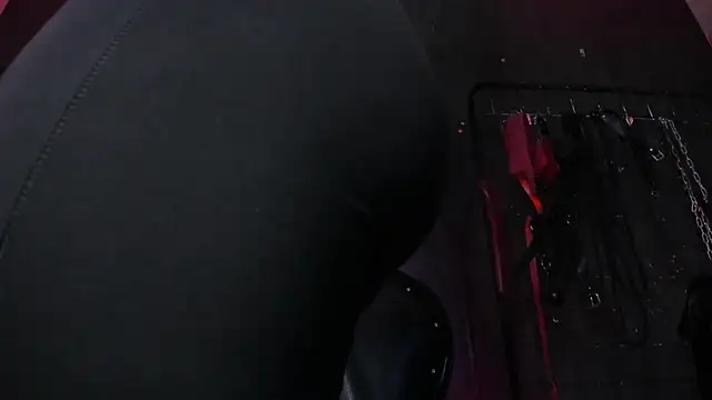 Carolina Arias online show from 10-02-25, 08:56