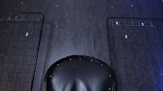 Carolina Arias online show from 12-04-25, 08:08