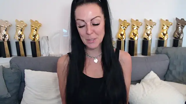 Snapshot of Texas_Patti chatting on 12-21-24, 09:44 Texas Patti online show from 12-21-24, 09:44