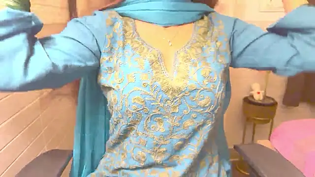 Snapshot of Your_Sassy_Goddess chatting on 03-18-25, 04:39 Your Sassy Goddess online show from 03-18-25, 04:39