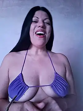 Snapshot of Paulitta- chatting on 02-08-26, 12:14 Paulitta- online show from 02-08-26, 12:14