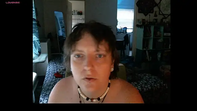 lover bee2023 online show from 06-07-26, 01:05