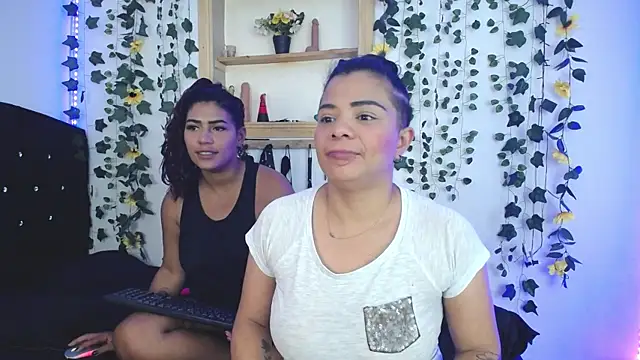 kaylie dakota online show from 10-18-25, 02:19