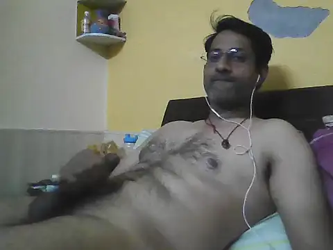 urbrownbunny online show from 12-20-25, 06:11