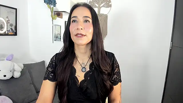 Snapshot of electra_hunt chatting on 07-23-26, 01:30 electra hunt online show from 07-23-26, 01:30