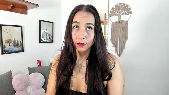 Snapshot of electra_hunt chatting on 07-05-26, 01:43 electra hunt online show from 07-05-26, 01:43