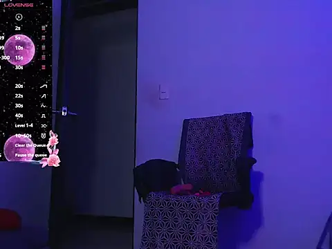 AliciaChelios online show from 04-09-26, 03:30