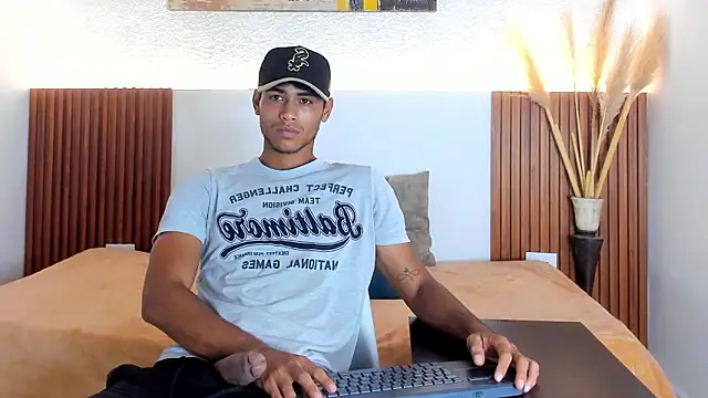 zander 2120 online show from 03-26-26, 02:26