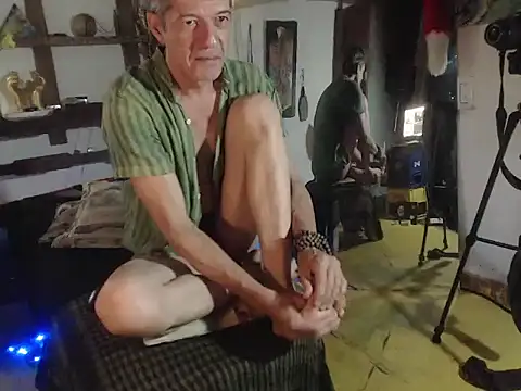 laye19 online show from 09-20-25, 02:16