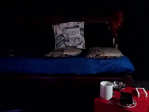 laye19 online show from 09-30-25, 01:11