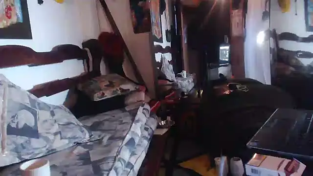 laye19 online show from 11-30-25, 10:21