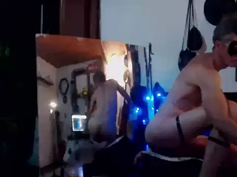 laye19 online show from 10-14-25, 04:35