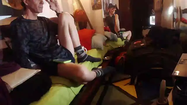 laye19 online show from 11-29-25, 12:22