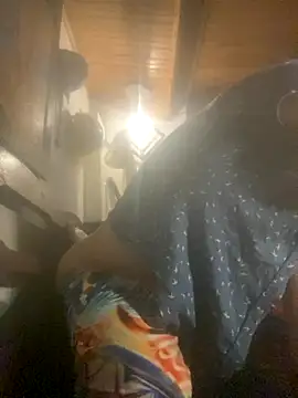 laye19 online show from 10-22-25, 04:23