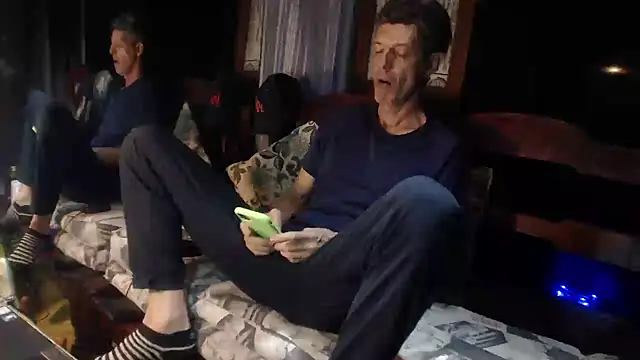 laye19 online show from 11-13-25, 01:20