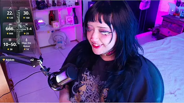 toky doll online show from 03-17-26, 02:47