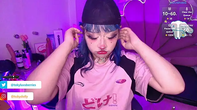 toky doll online show from 09-29-25, 08:58