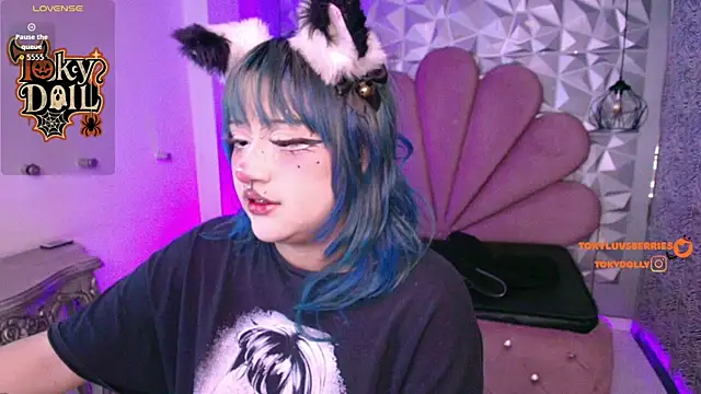 toky doll online show from 10-29-25, 08:19