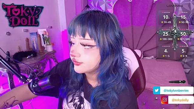 toky doll online show from 10-03-25, 08:43