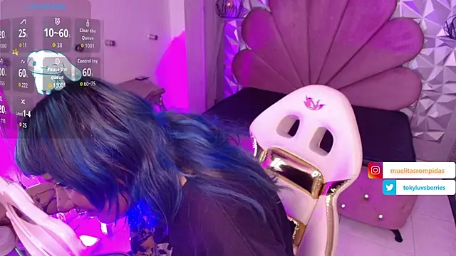 toky doll online show from 11-30-25, 09:04